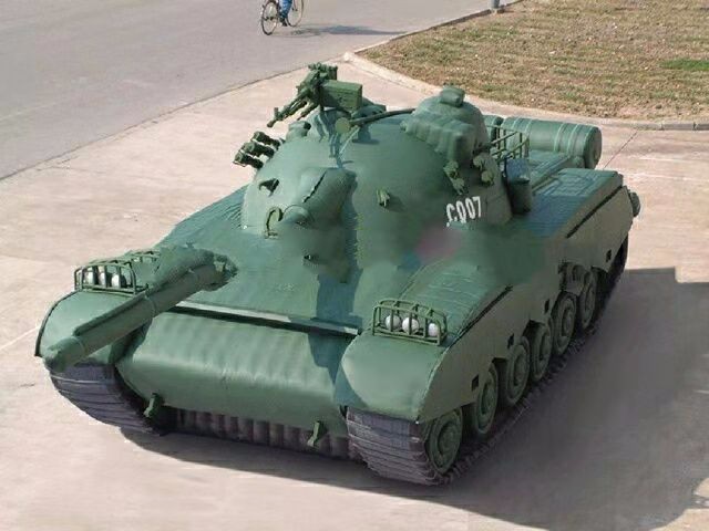 玛纳斯小型军事坦克